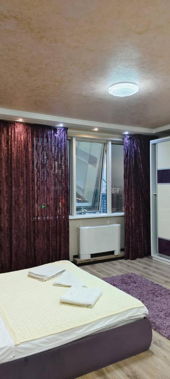 Nurly Tau 2Room Apartments Almaty Exterior photo